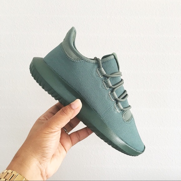 adidas tubular 6y